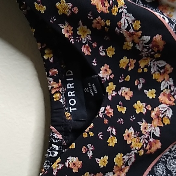 torrid Bandana Cold Shoulder Chiffon Dress size 2X - Picture 6 of 8